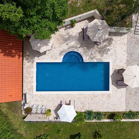 Sunset & Sunrise Villas In Stanisici-Two Villas With Common Pool Budva Ngoại thất bức ảnh