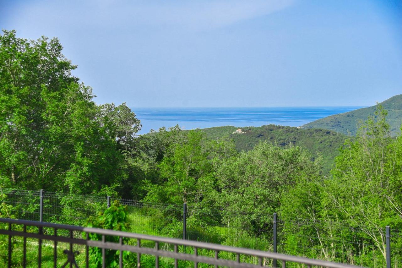 Sunset & Sunrise Villas In Stanisici-Two Villas With Common Pool Budva Ngoại thất bức ảnh