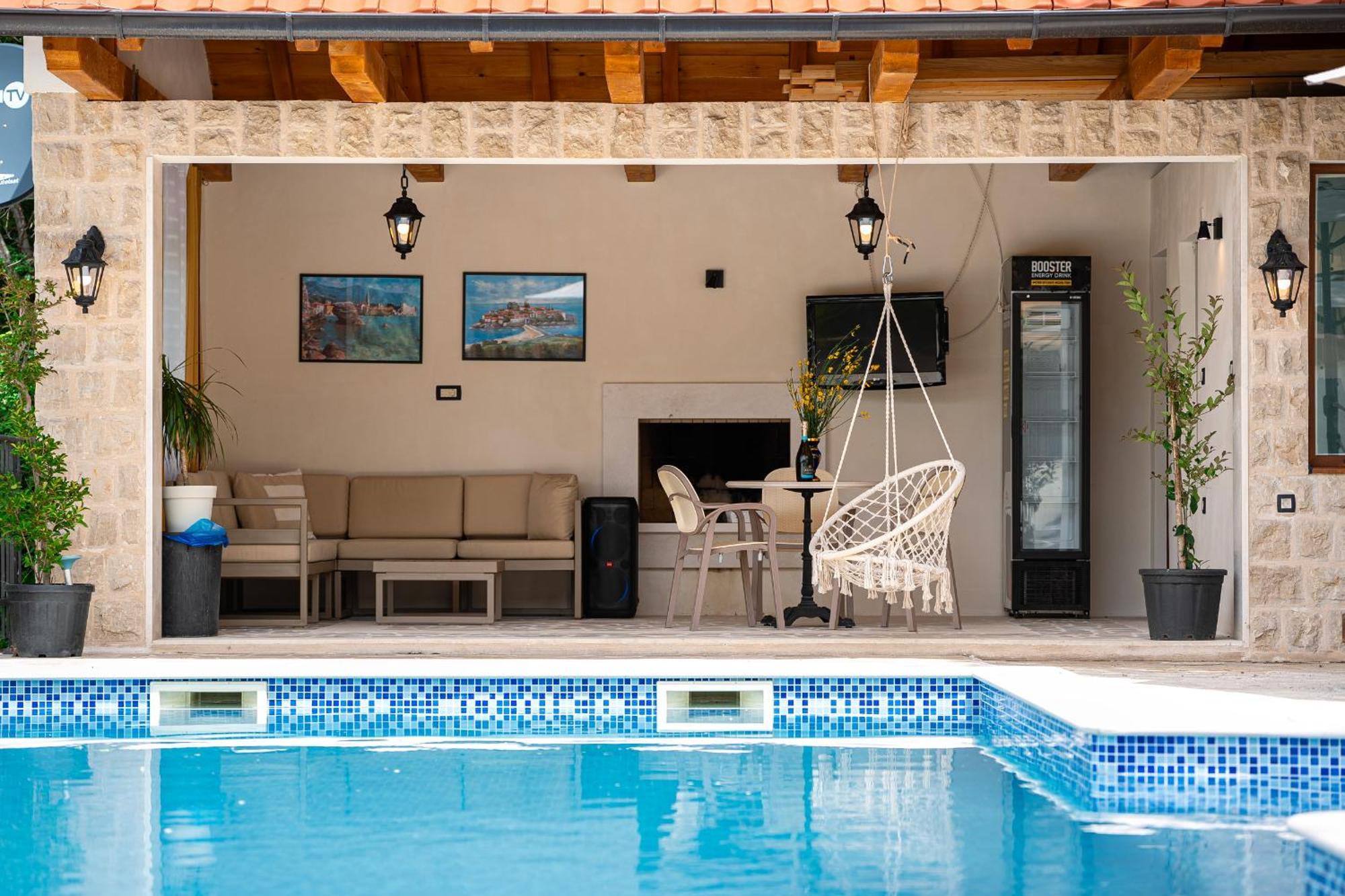 Sunset & Sunrise Villas In Stanisici-Two Villas With Common Pool Budva Ngoại thất bức ảnh